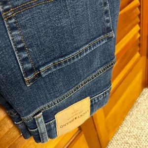 Lucky 🍀 Brand Men’s 410 style Athletic Slim Jeans. Medium Blue. 31 X 30.